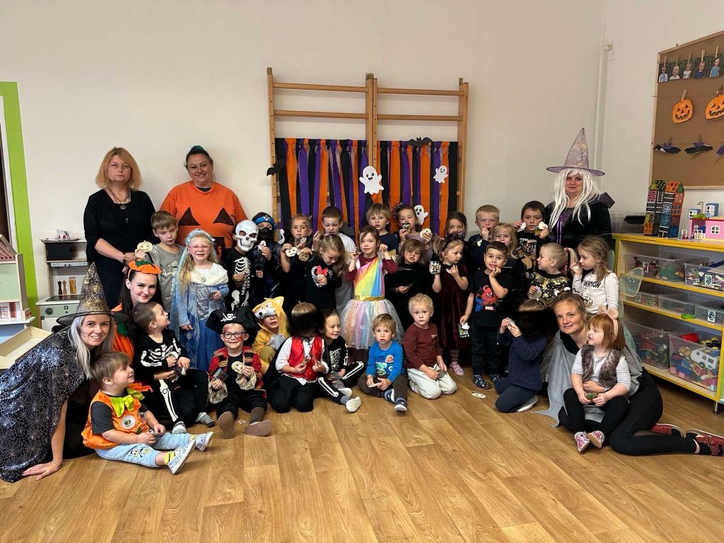 Halloweenský karneval